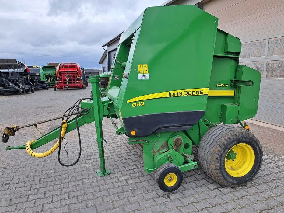 John Deere 842 - Balirka za okrugle bale: slika 3 John Deere 842 - Balirka za okrugle bale: slika 3