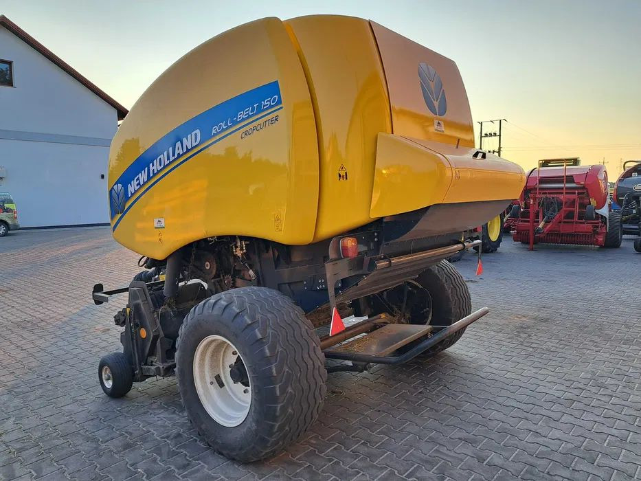 New Holland ROLL-BELT 150 cropcutter - Balirka za okrugle bale: slika 4 New Holland ROLL-BELT 150 cropcutter - Balirka za okrugle bale: slika 4