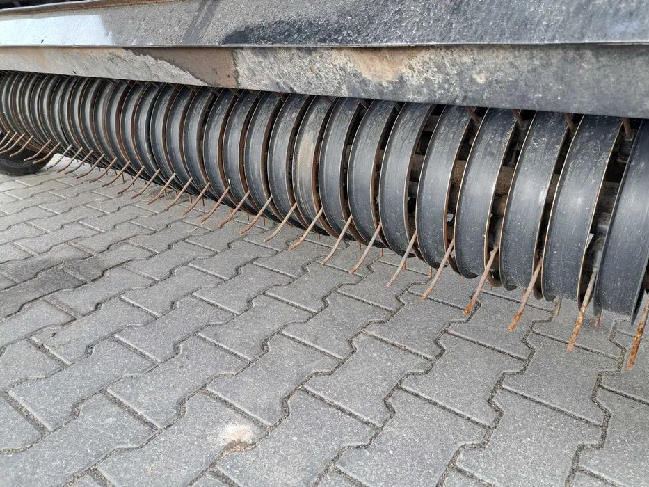 New Holland roll-belt 150 cropcutter - Balirka za okrugle bale: slika 4 New Holland roll-belt 150 cropcutter - Balirka za okrugle bale: slika 4
