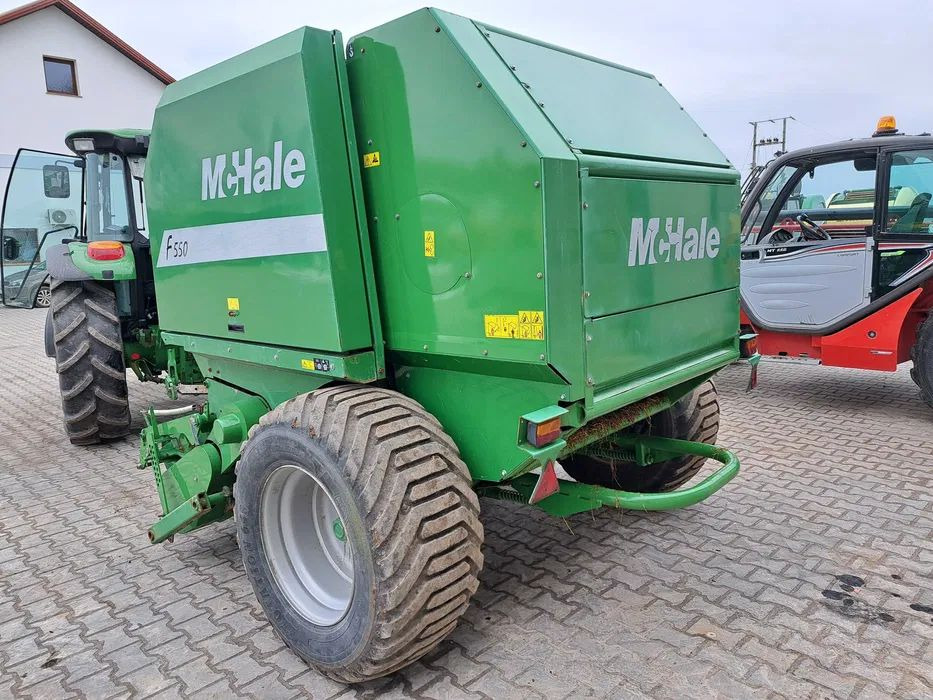 Prasa rolująca McHale f550 - Balirka za okrugle bale: slika 2 Prasa rolująca McHale f550 - Balirka za okrugle bale: slika 2