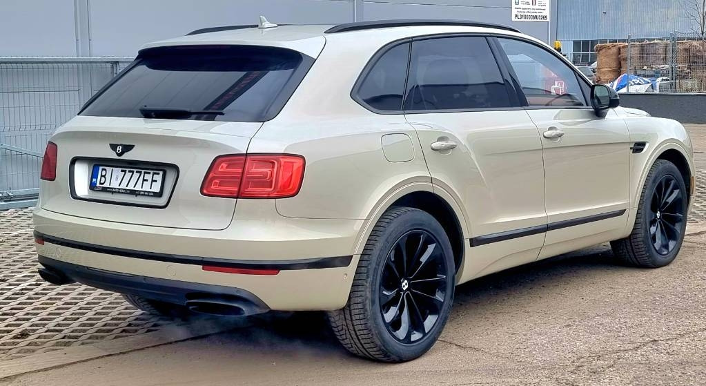 Bentley BENTAYGA 6.0 W12 - Automobil: slika 1 Bentley BENTAYGA 6.0 W12 - Automobil: slika 1