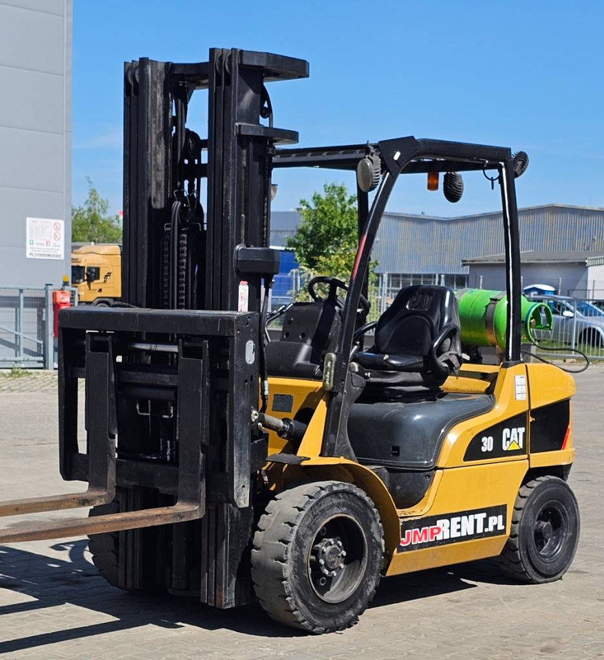 CAT GP 30 N - Gasni viljuškar: slika 5 CAT GP 30 N - Gasni viljuškar: slika 5