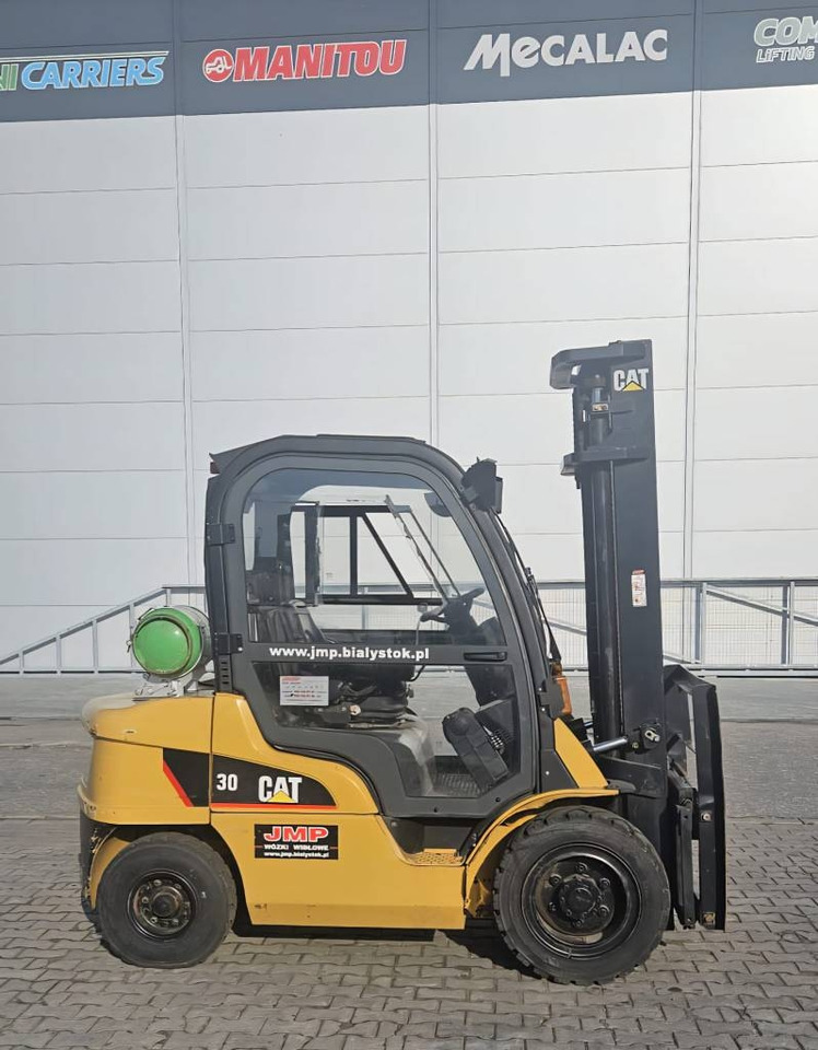 CAT GP 30 N - Gasni viljuškar: slika 4 CAT GP 30 N - Gasni viljuškar: slika 4