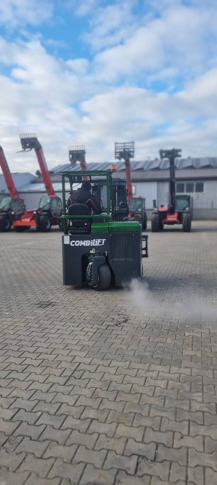 Combilift CB 2500 LPG NEW 2023 - SALE ! - Viljuškar sa 4 strane: slika 5 Combilift CB 2500 LPG NEW 2023 - SALE ! - Viljuškar sa 4 strane: slika 5