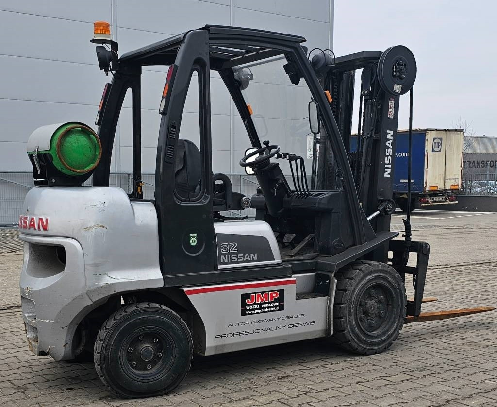 Nissan UG1D2A32LQ - Gasni viljuškar: slika 4 Nissan UG1D2A32LQ - Gasni viljuškar: slika 4