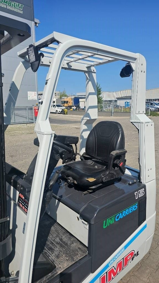 UniCarriers A1N1L15Q DRIVE-IN CAB - Električni viljuškar: slika 4 UniCarriers A1N1L15Q DRIVE-IN CAB - Električni viljuškar: slika 4