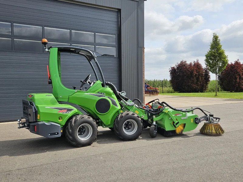 Avant 645i Rental mini-shovel - Kompaktni utovarivač guseničar: slika 3 Avant 645i Rental mini-shovel - Kompaktni utovarivač guseničar: slika 3