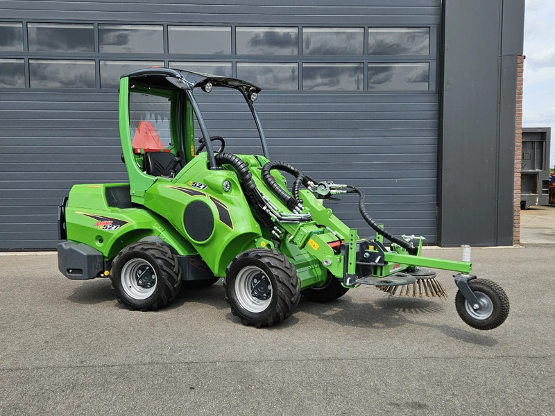Avant E527 Rental mini-shovel - Kompaktni utovarivač guseničar: slika 1 Avant E527 Rental mini-shovel - Kompaktni utovarivač guseničar: slika 1
