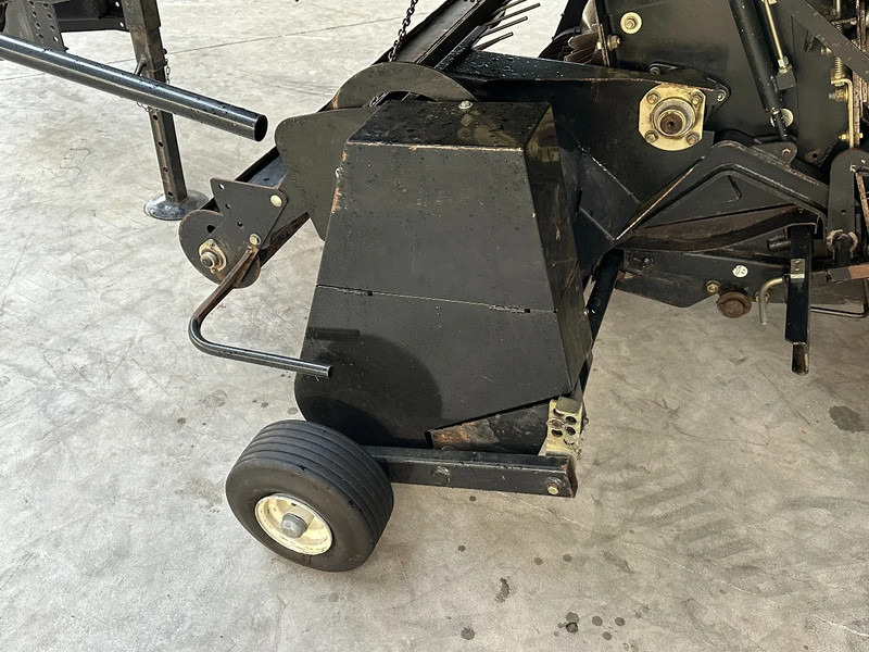 Poljoprivredna mašina New Holland BB9060 Cropcutter: slika 10