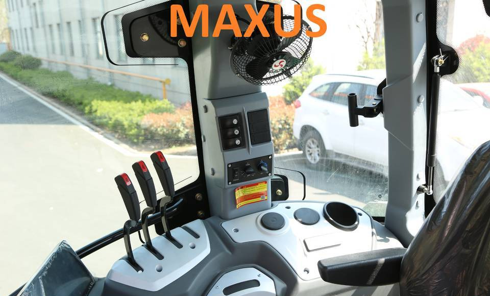 NEW MAXUS 280 HP 4x4 Tractor Warranty НОВИЙ MAXUS 280 К.с. 4x4 Трактор Гарантія NOWY Ciągnik 280 KM 4x4 MAXUS Gwarancja - Traktor: slika 2 NEW MAXUS 280 HP 4x4 Tractor Warranty НОВИЙ MAXUS 280 К.с. 4x4 Трактор Гарантія NOWY Ciągnik 280 KM 4x4 MAXUS Gwarancja - Traktor: slika 2