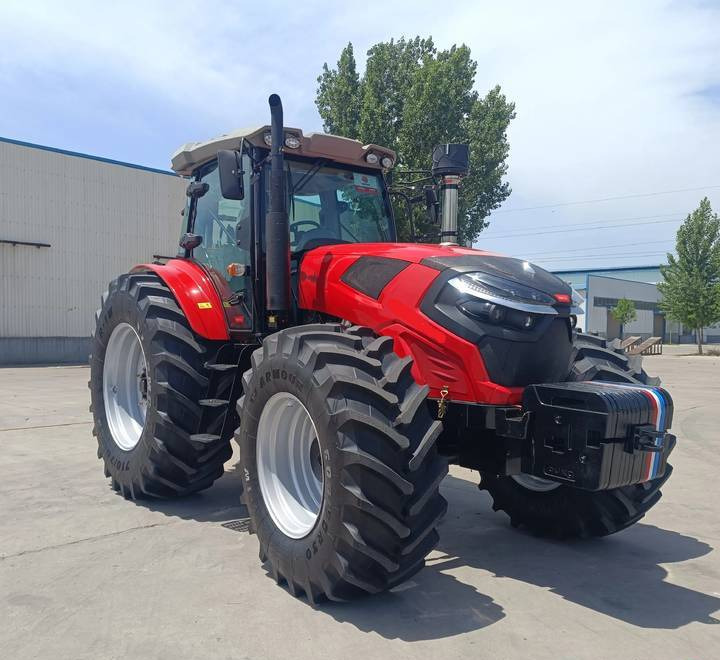 NEW MAXUS 280 HP 4x4 Tractor Warranty НОВИЙ MAXUS 280 К.с. 4x4 Трактор Гарантія NOWY Ciągnik 280 KM 4x4 MAXUS Gwarancja - Traktor: slika 3 NEW MAXUS 280 HP 4x4 Tractor Warranty НОВИЙ MAXUS 280 К.с. 4x4 Трактор Гарантія NOWY Ciągnik 280 KM 4x4 MAXUS Gwarancja - Traktor: slika 3