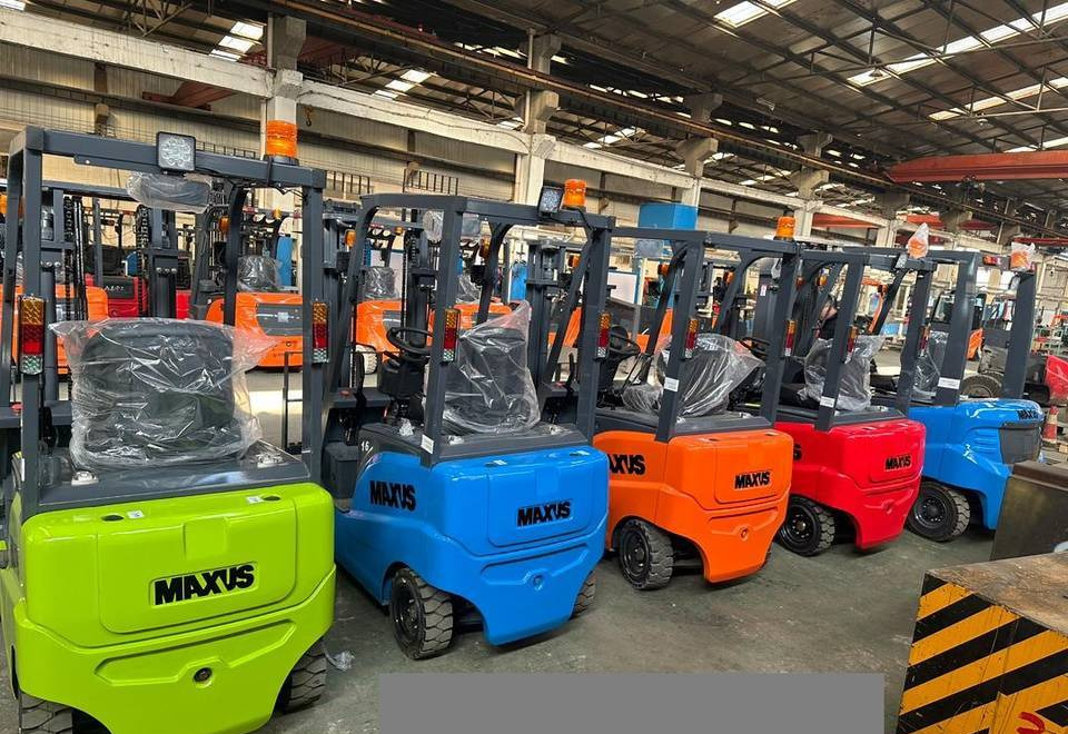 NEW MAXUS Electric Forklift 4000 kg Warranty up to 10 YEARS НОВИЙ Електричний MAXUS візок для вантажів 4000 кг Гарантія до 10 РОКІВ NOWY Elektryczny MAXUS wózek widłowy 4000 kg Gwarancja do 10 - Električni viljuškar: slika 5 NEW MAXUS Electric Forklift 4000 kg Warranty up to 10 YEARS НОВИЙ Електричний MAXUS візок для вантажів 4000 кг Гарантія до 10 РОКІВ NOWY Elektryczny MAXUS wózek widłowy 4000 kg Gwarancja do 10 - Električni viljuškar: slika 5