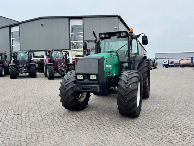 Valtra 8350 Hitech - Traktor: slika 5 Valtra 8350 Hitech - Traktor: slika 5
