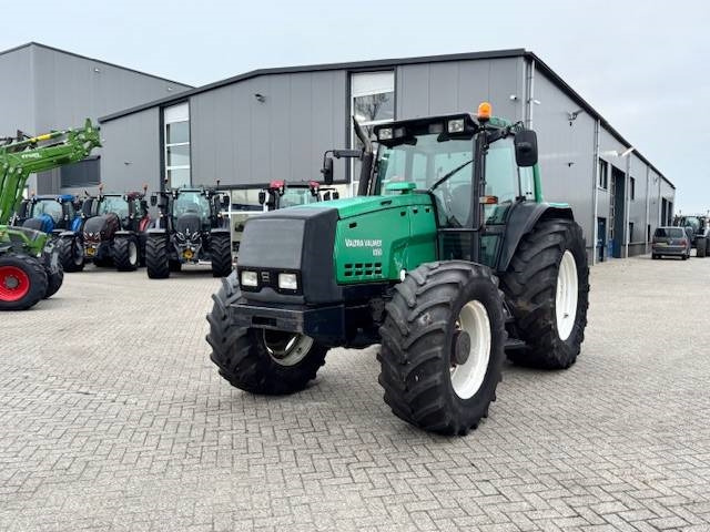 Valtra 8350 Hitech - Traktor: slika 4 Valtra 8350 Hitech - Traktor: slika 4