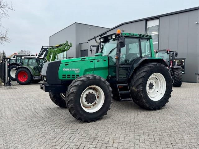 Valtra 8350 Hitech - Traktor: slika 2 Valtra 8350 Hitech - Traktor: slika 2