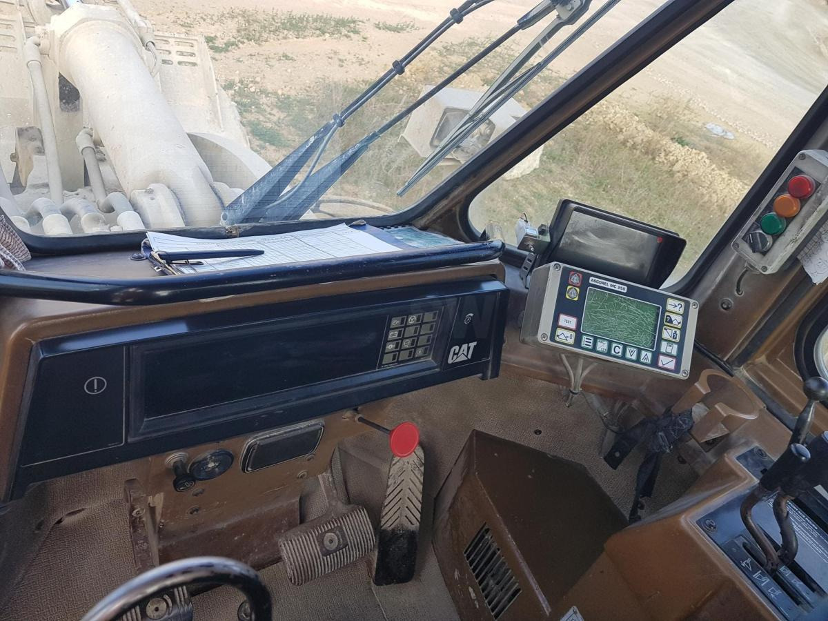 Utovarivač točkaš Caterpillar 992D: slika 9