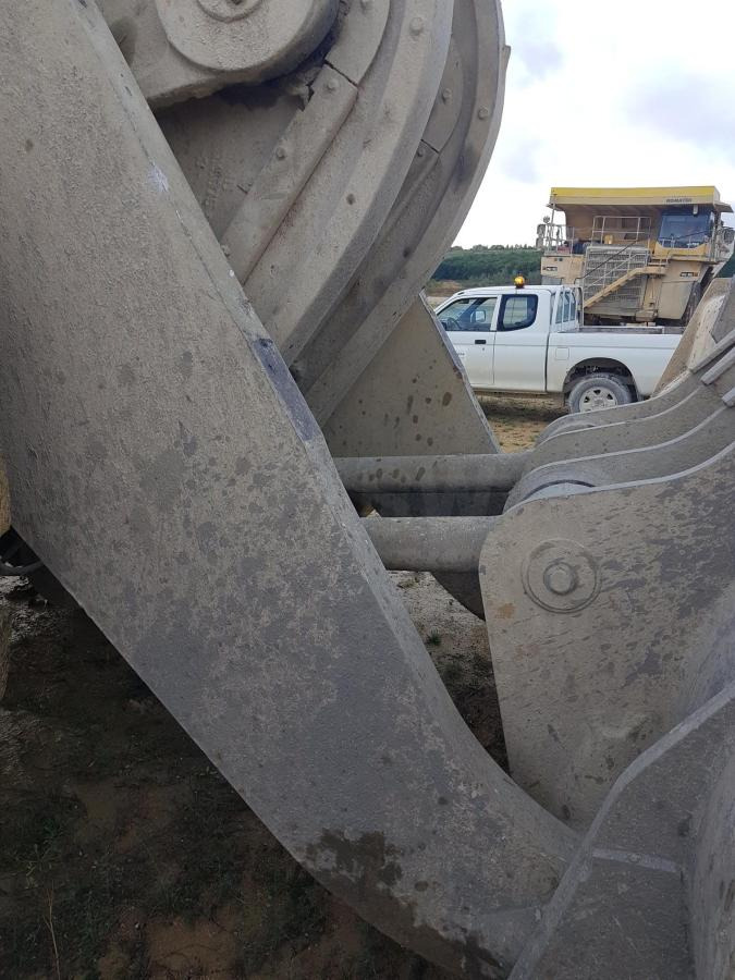 Utovarivač točkaš Caterpillar 992D: slika 26