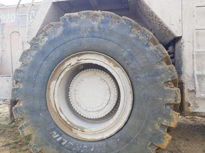 Utovarivač točkaš Caterpillar 992D: slika 21