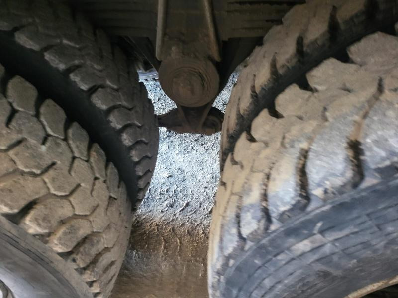Istovarivač, Kamion sa dizalicom Renault 370.32 DXI: slika 23