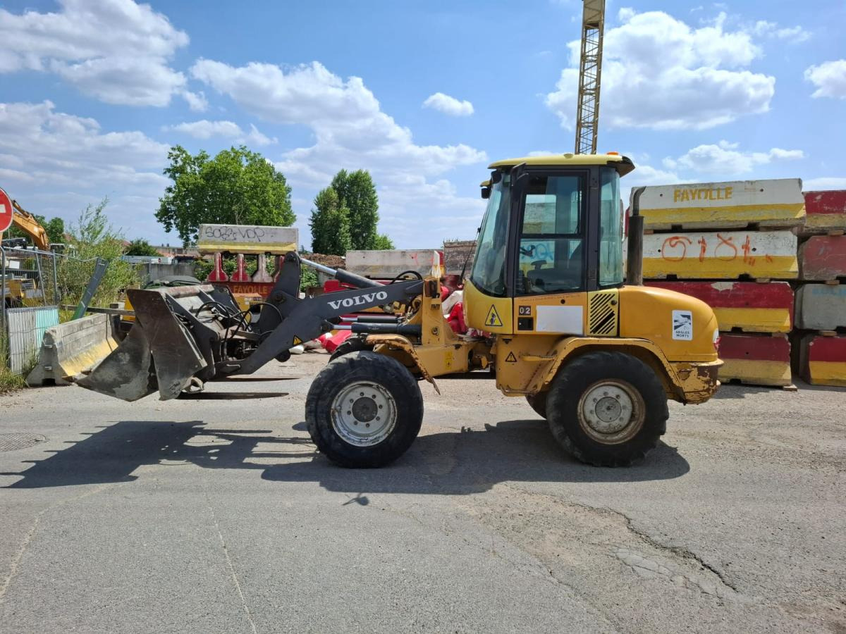 Volvo L 30 B - Utovarivač točkaš: slika 3 Volvo L 30 B - Utovarivač točkaš: slika 3