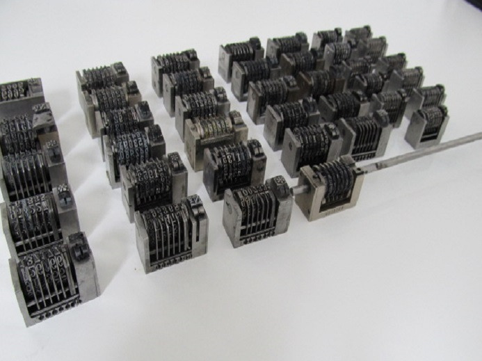 11xNUMMERATOREN - Rezervni deo za Štamparska mašina: slika 1 11xNUMMERATOREN - Rezervni deo za Štamparska mašina: slika 1