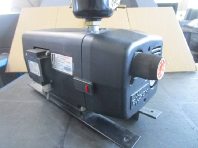 KOMPRESSOR BUSCH SV 1016 C 000 IHZZ - Rezervni deo za Štamparska mašina: slika 1 KOMPRESSOR BUSCH SV 1016 C 000 IHZZ - Rezervni deo za Štamparska mašina: slika 1