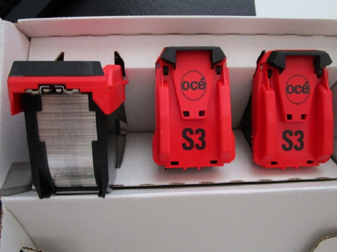 OCE TONER, FUSER OIL UND HEFTKLAMMER- KASSETTEN - Rezervni deo za Štamparska mašina: slika 1 OCE TONER, FUSER OIL UND HEFTKLAMMER- KASSETTEN - Rezervni deo za Štamparska mašina: slika 1