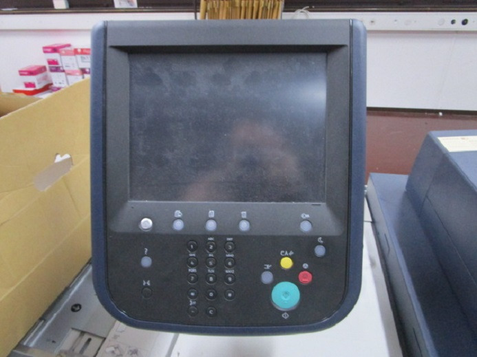 XEROX VERSANT 180 PRESS - Mašina za digitalnu štampu: slika 5 XEROX VERSANT 180 PRESS - Mašina za digitalnu štampu: slika 5