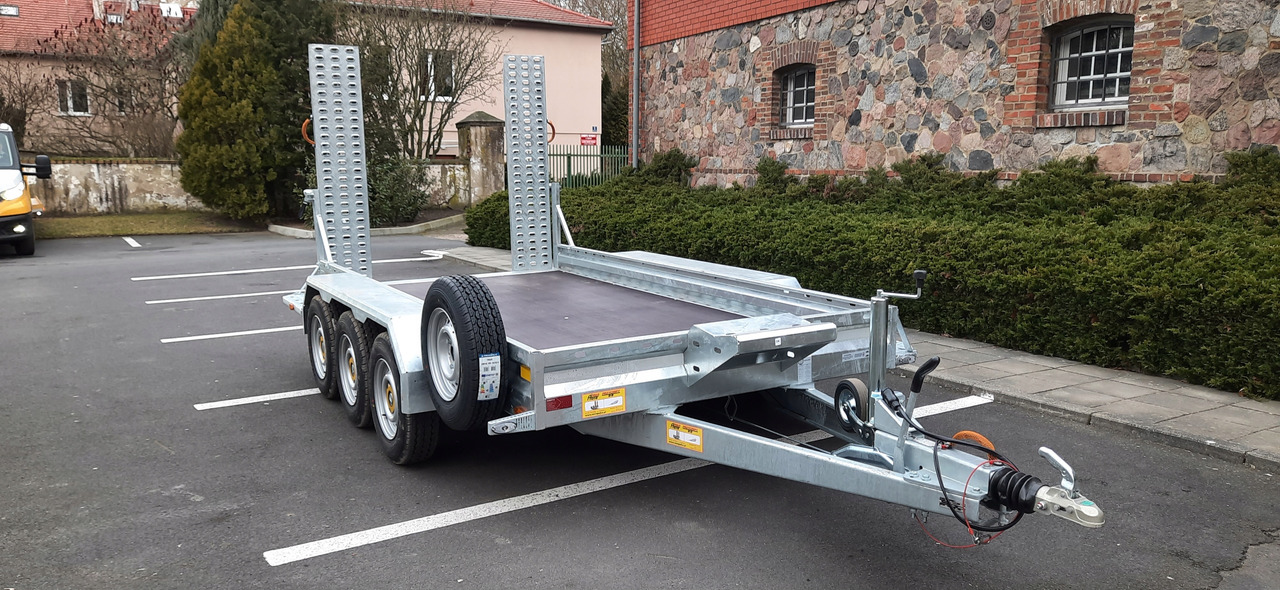 PRZYCZEPA LAWETA DO MINIKOPARKI KOPARKI 3 OSIE / MINI EXCAVATOR TRANSPORTER TRAILER 3 AXLES - Prikolica za prevoz radnih mašina: slika 2 PRZYCZEPA LAWETA DO MINIKOPARKI KOPARKI 3 OSIE / MINI EXCAVATOR TRANSPORTER TRAILER 3 AXLES - Prikolica za prevoz radnih mašina: slika 2