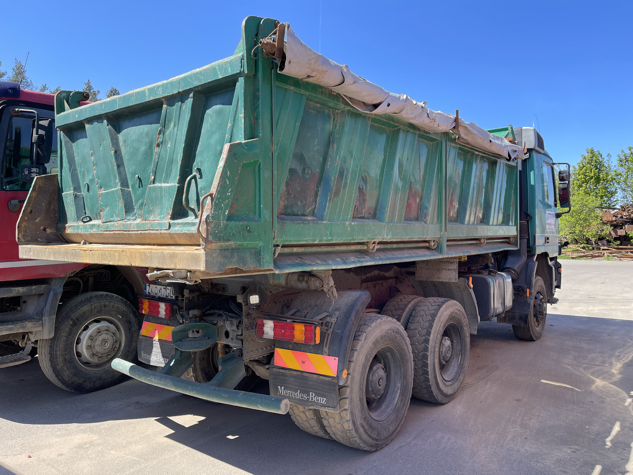 MERCEDES-BENZ Actros 3331 - Istovarivač: slika 4 MERCEDES-BENZ Actros 3331 - Istovarivač: slika 4