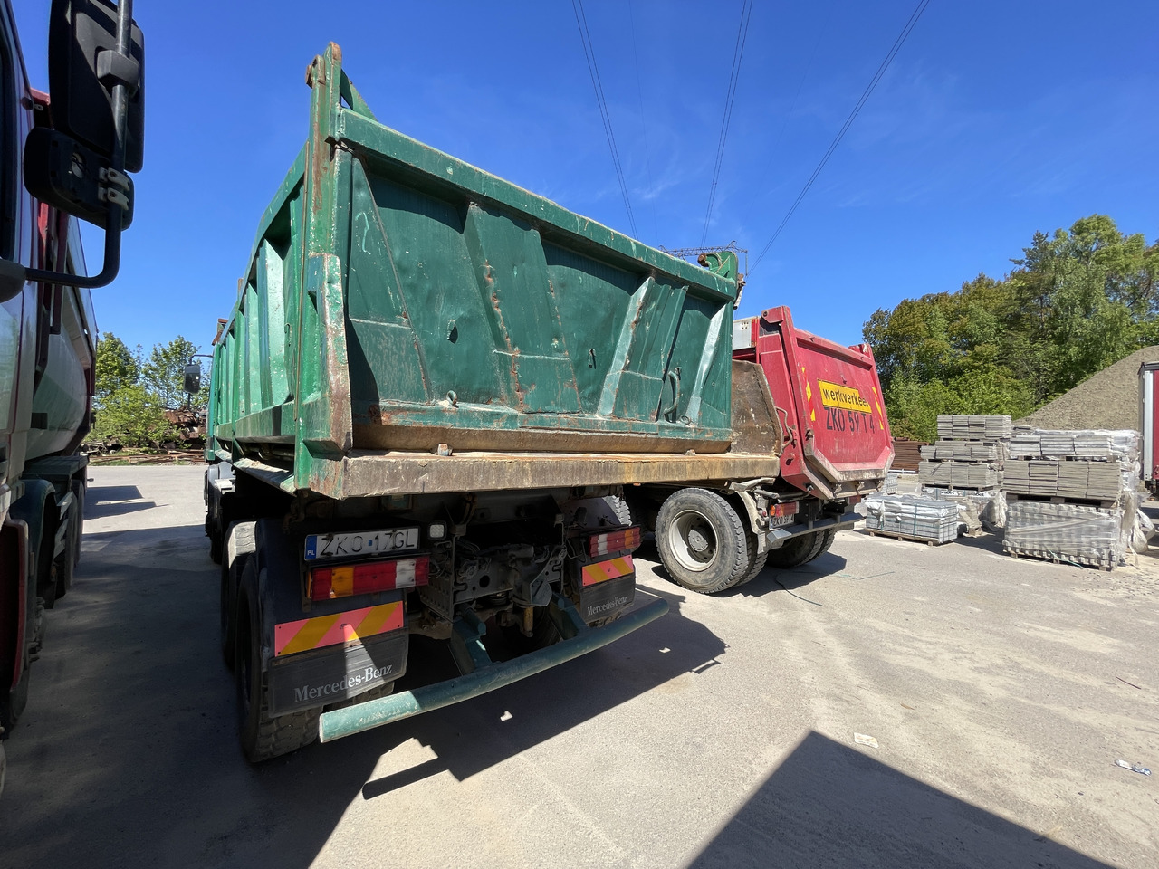 MERCEDES-BENZ Actros 3331 - Istovarivač: slika 2 MERCEDES-BENZ Actros 3331 - Istovarivač: slika 2