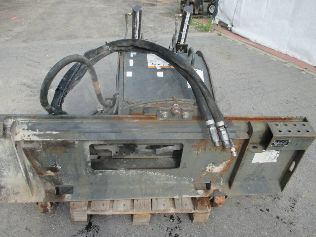 Bobcat 18 PLA - Strugač: slika 1 Bobcat 18 PLA - Strugač: slika 1