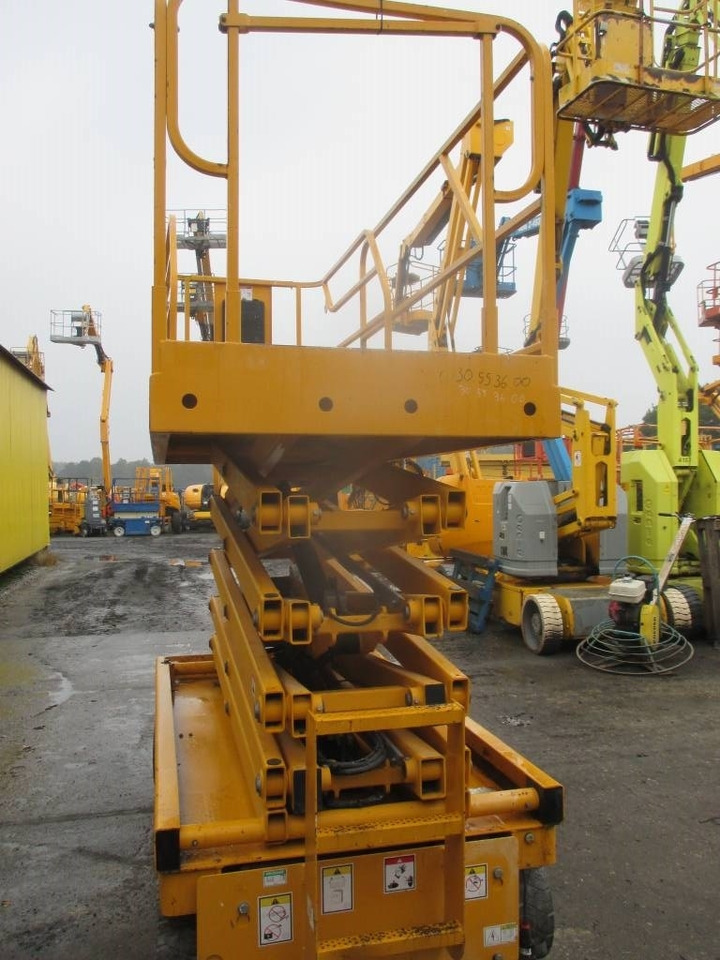 Haulotte Compact 12 - Lift u obliku makaza: slika 3 Haulotte Compact 12 - Lift u obliku makaza: slika 3