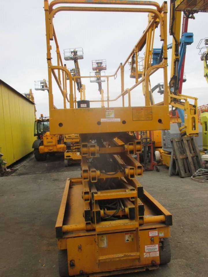 Haulotte Compact 12 - Lift u obliku makaza: slika 3 Haulotte Compact 12 - Lift u obliku makaza: slika 3