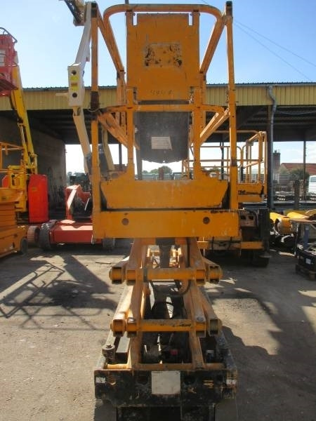 Haulotte Compact 8 - Lift u obliku makaza: slika 2 Haulotte Compact 8 - Lift u obliku makaza: slika 2