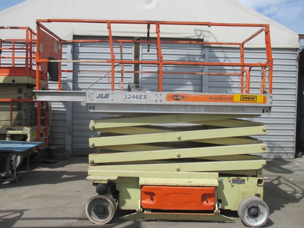 JLG 3246 ES - Lift u obliku makaza: slika 1 JLG 3246 ES - Lift u obliku makaza: slika 1