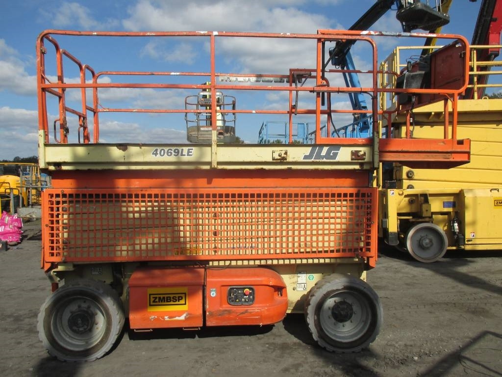 JLG 4069 LE - Lift u obliku makaza: slika 2 JLG 4069 LE - Lift u obliku makaza: slika 2