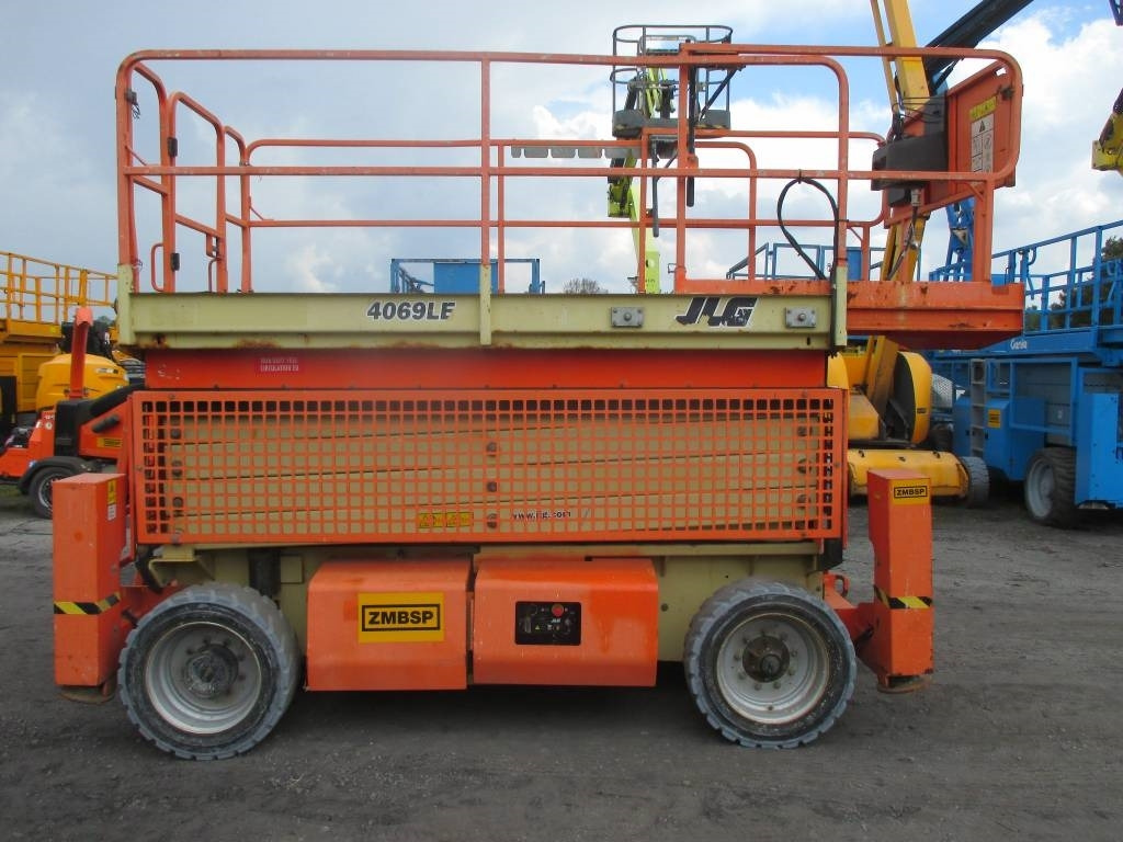 JLG 4069 LE - Lift u obliku makaza: slika 2 JLG 4069 LE - Lift u obliku makaza: slika 2