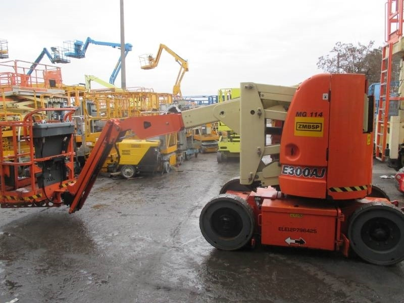JLG E 300 AJ - Zglobna platforma: slika 5 JLG E 300 AJ - Zglobna platforma: slika 5