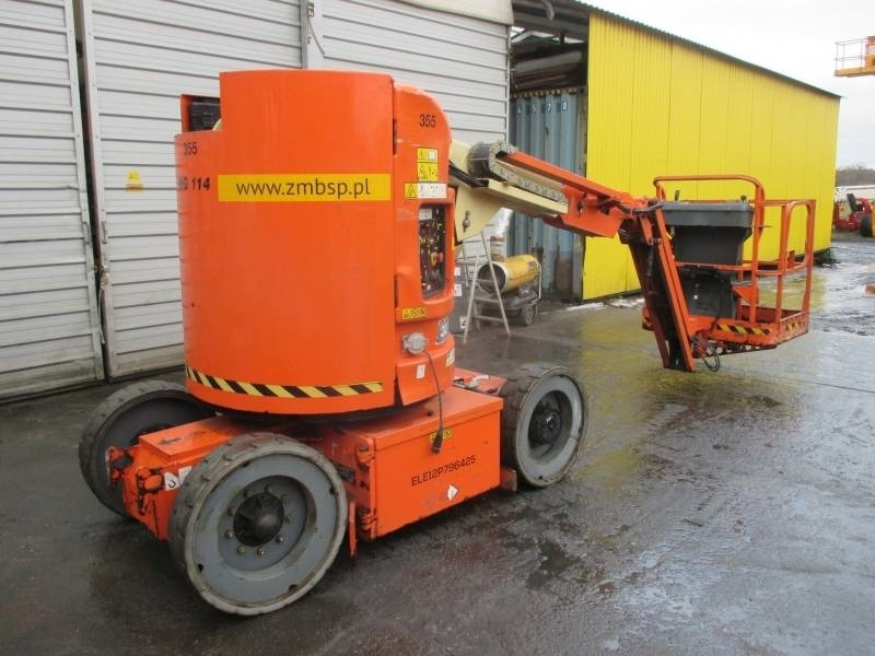 JLG E 300 AJ - Zglobna platforma: slika 2 JLG E 300 AJ - Zglobna platforma: slika 2