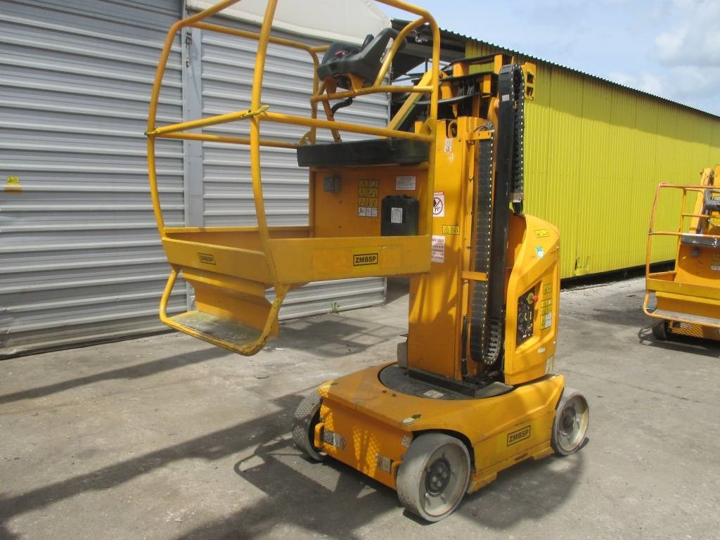 JLG Toucan 8 E - Jarbolna penjajuća platforma: slika 2 JLG Toucan 8 E - Jarbolna penjajuća platforma: slika 2