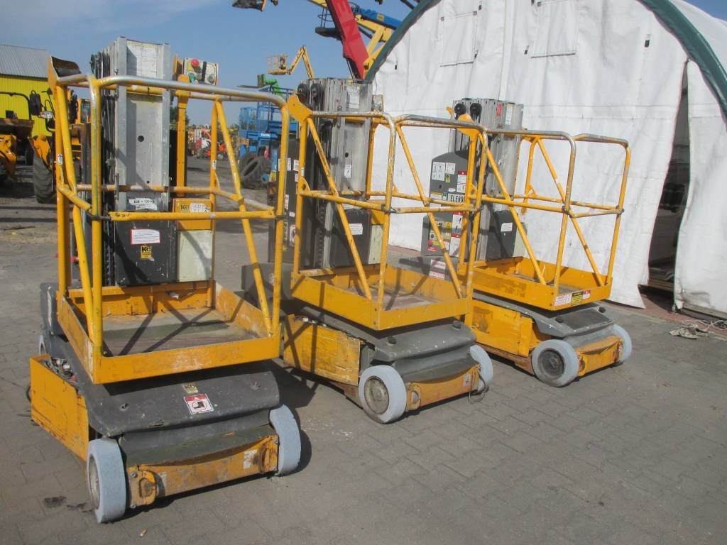 JLG Toucan Junior 8 - Jarbolna penjajuća platforma: slika 1 JLG Toucan Junior 8 - Jarbolna penjajuća platforma: slika 1