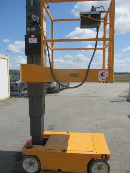 SkyJack SJ 12 - Jarbolna penjajuća platforma: slika 5 SkyJack SJ 12 - Jarbolna penjajuća platforma: slika 5