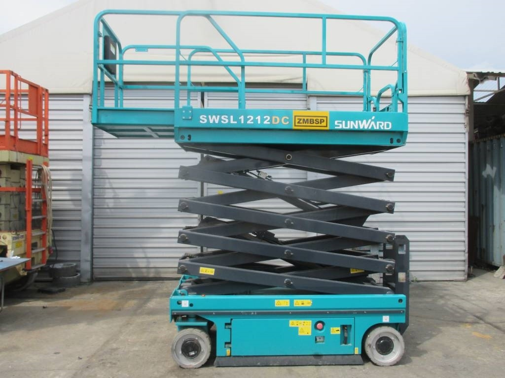Sunward SWSL 1212 DC - Lift u obliku makaza: slika 1 Sunward SWSL 1212 DC - Lift u obliku makaza: slika 1