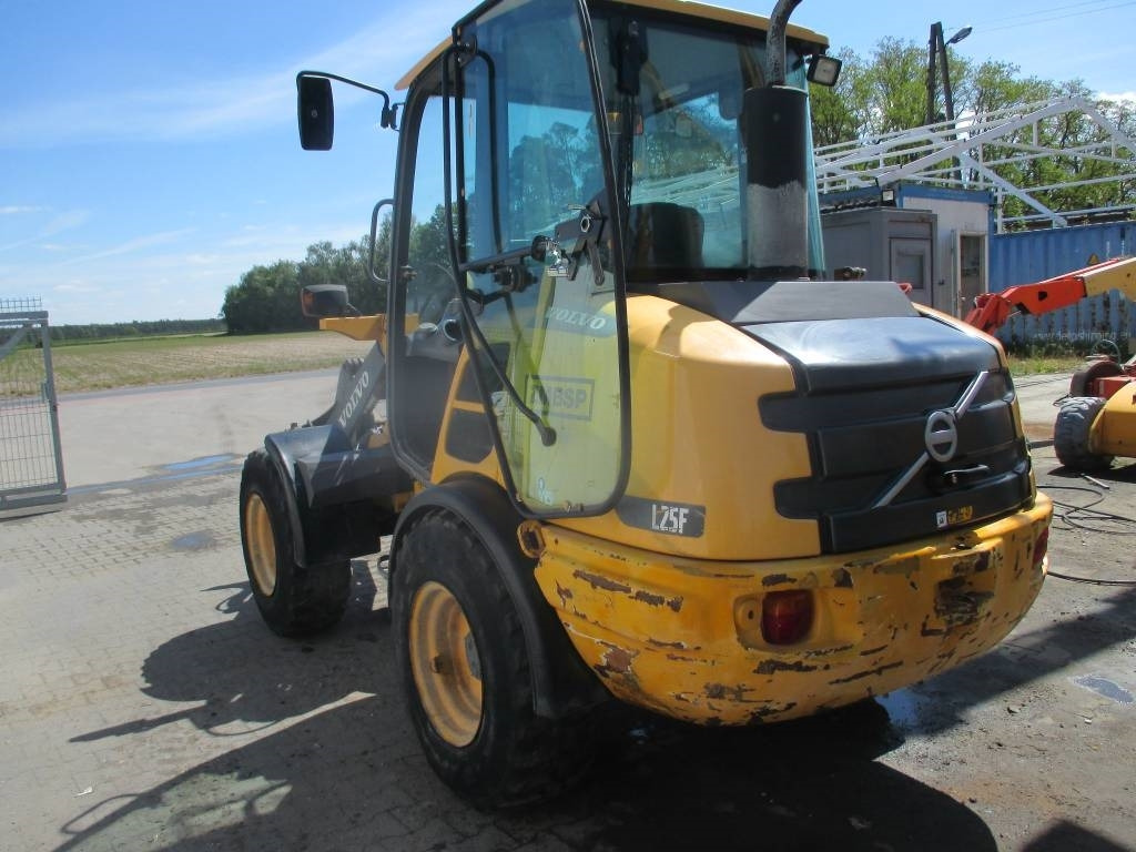 Volvo L 25 F - Utovarivač točkaš: slika 4 Volvo L 25 F - Utovarivač točkaš: slika 4