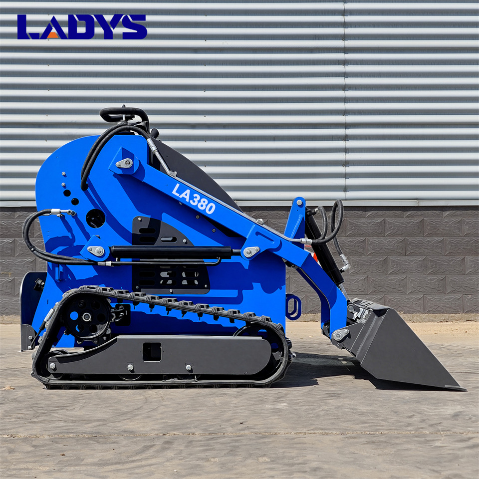 Mini utovarivač novi LADYS LA380 Mini Skid Steer Loader Compact Track Diesel Cheap Mini Skid Steer Loader For Sale With Mini Skid Steer Attachments 4 In 1 Bucket: slika 6