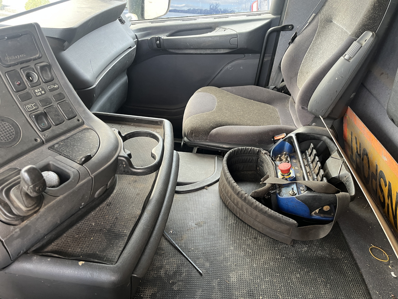 Scania G 124 Scania G 124: slika 16 Scania G 124 Scania G 124: slika 16