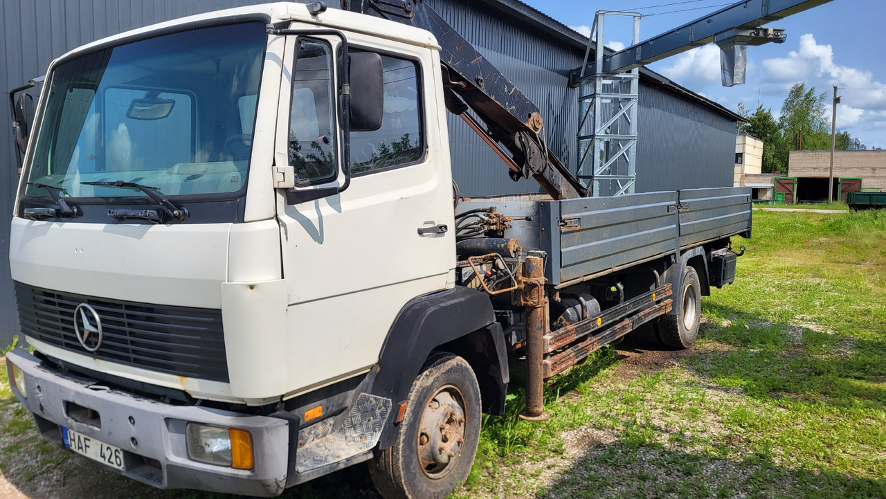 MERCEDES-BENZ 814 HIAB 071 - Kamion sa dizalicom: slika 1 MERCEDES-BENZ 814 HIAB 071 - Kamion sa dizalicom: slika 1