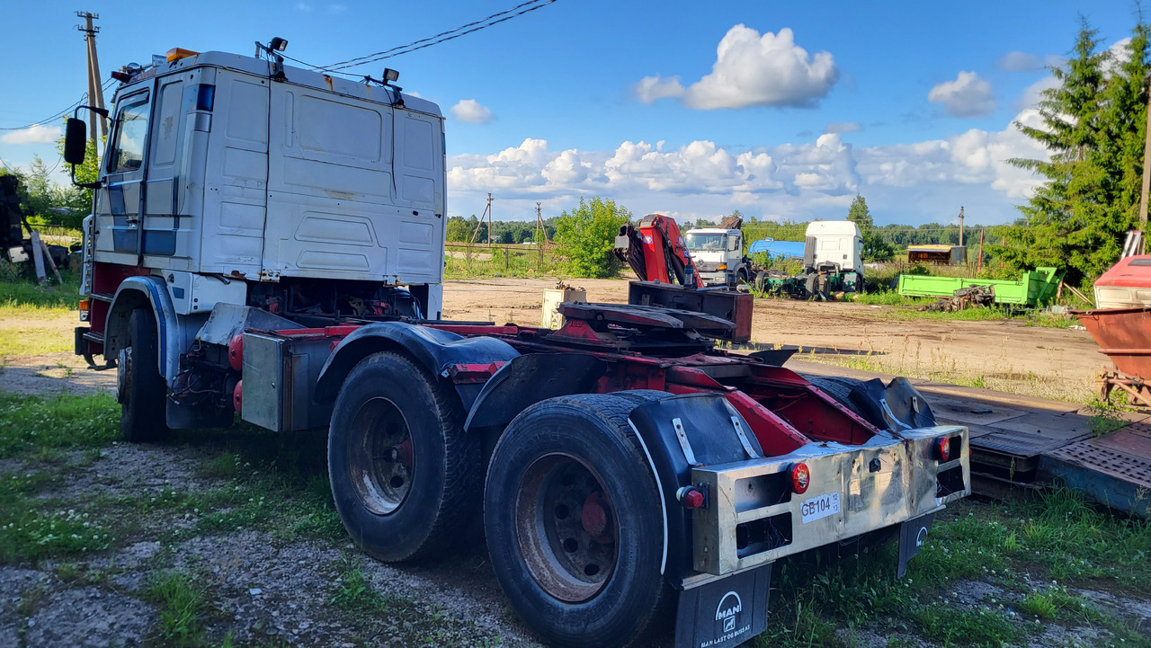 SCANIA R 142 H 6X2 SU KRANU - Tegljač: slika 2 SCANIA R 142 H 6X2 SU KRANU - Tegljač: slika 2