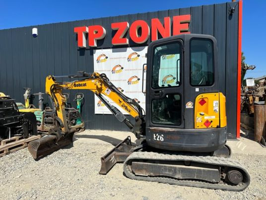 Bobcat E26 Cabine à 20500 € HT - Mini bager: slika 2 Bobcat E26 Cabine à 20500 € HT - Mini bager: slika 2